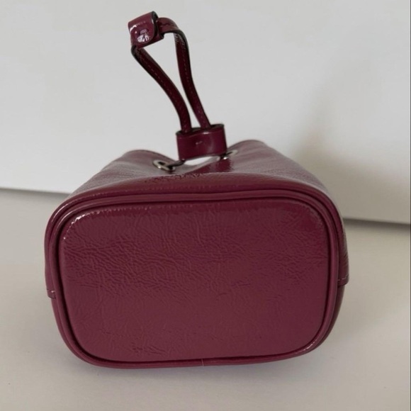 ✨ Coach Mini Bucket Bag Patent Leather in Berry – Chain Crossbody NWT - Picture 5 of 8